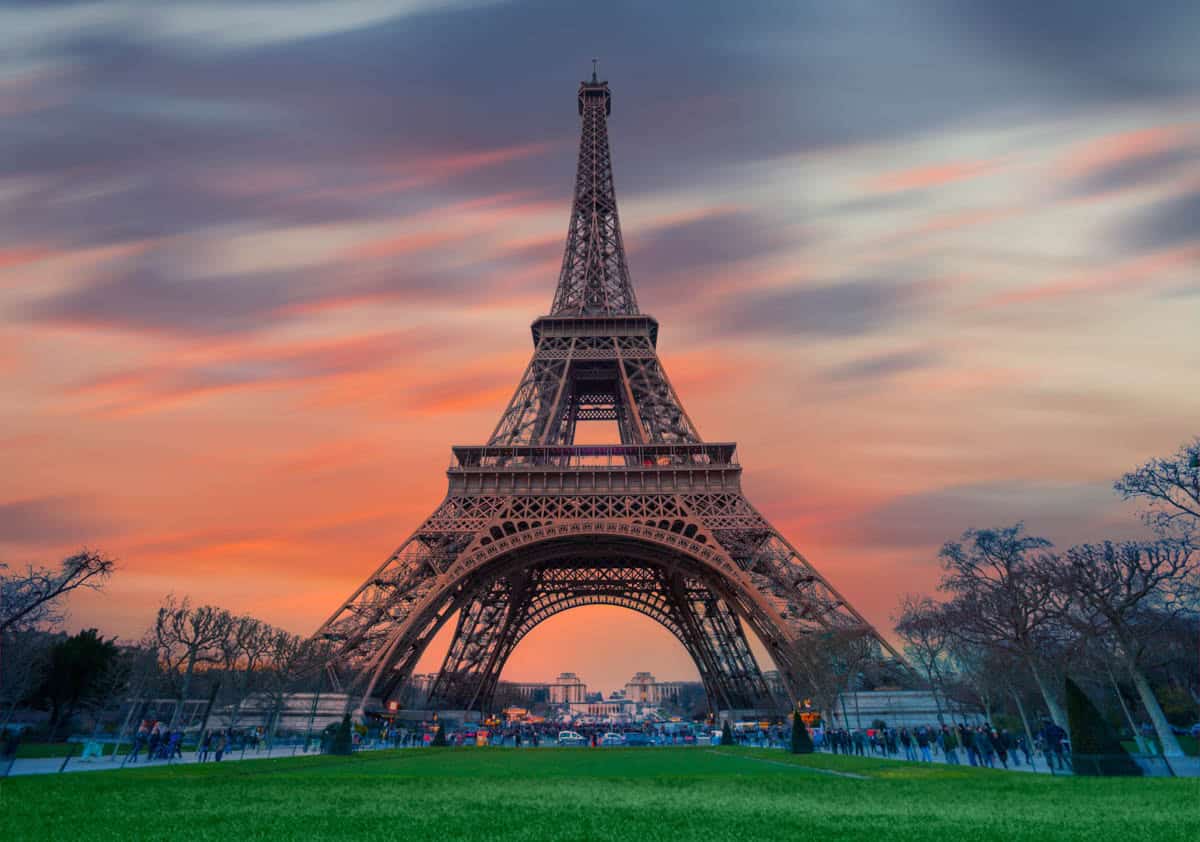 eiffel-tower-guide-2026-tickets-tours-summit-access-what-not-to